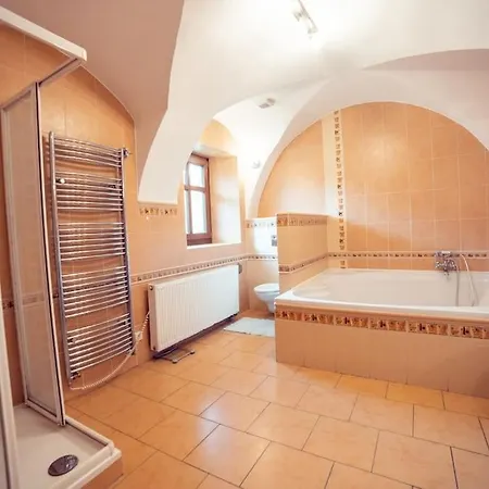 Luxusni Statek S Jedinecnym Wellness فيلة