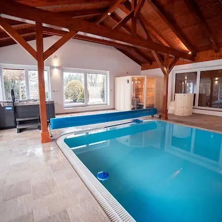 فيلة Luxusni Statek S Jedinecnym Wellness Otovice (Nachod)