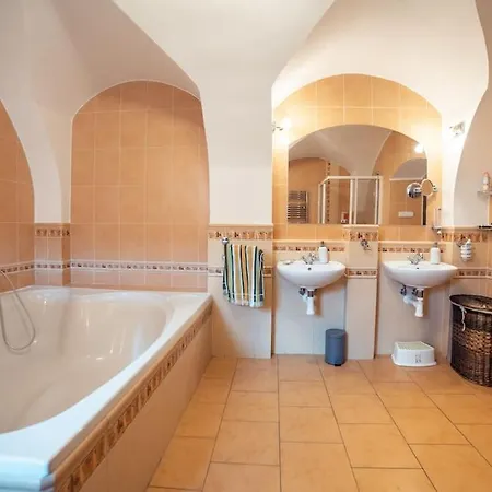 فيلة Luxusni Statek S Jedinecnym Wellness *