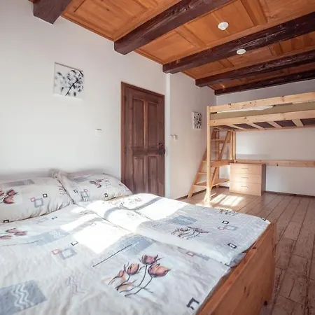 Luxusni Statek S Jedinecnym Wellness *